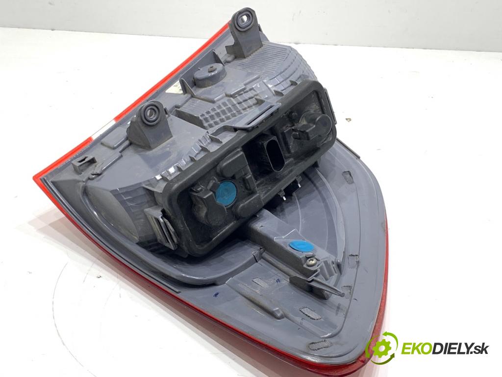 BMW F25 SUV 2016 180 kW xDrive 28 i 1997 Svetlo pravy zad 7220242