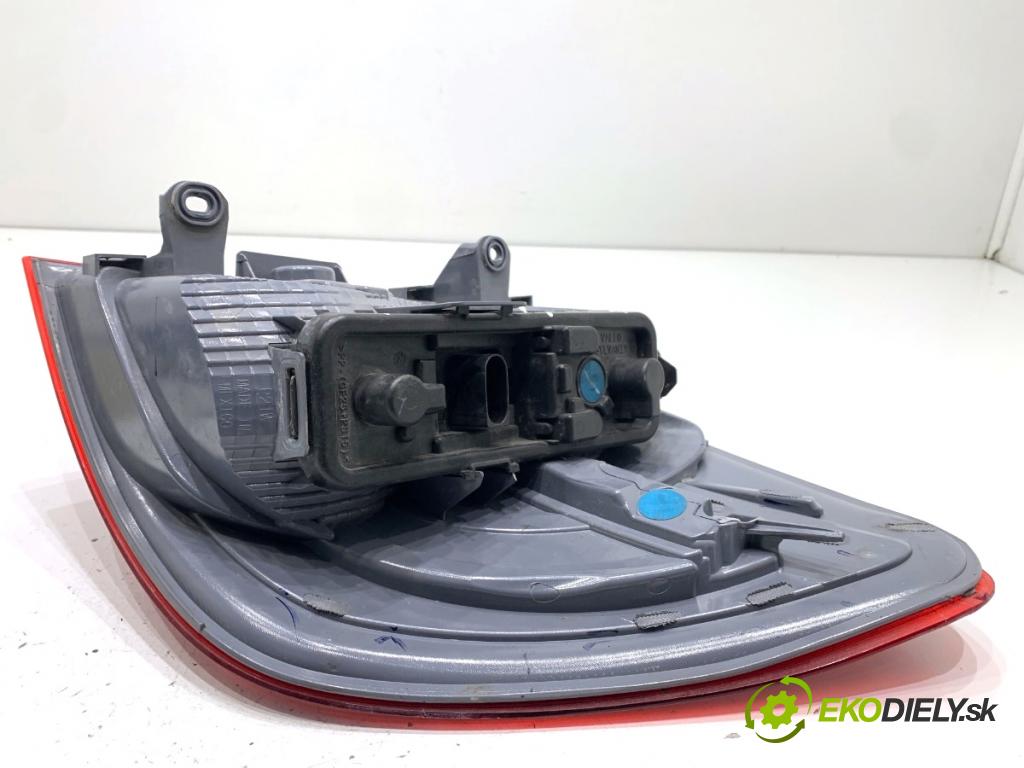 BMW F25 SUV 2016 180 kW xDrive 28 i 1997 světlo levý zadní část 7220241