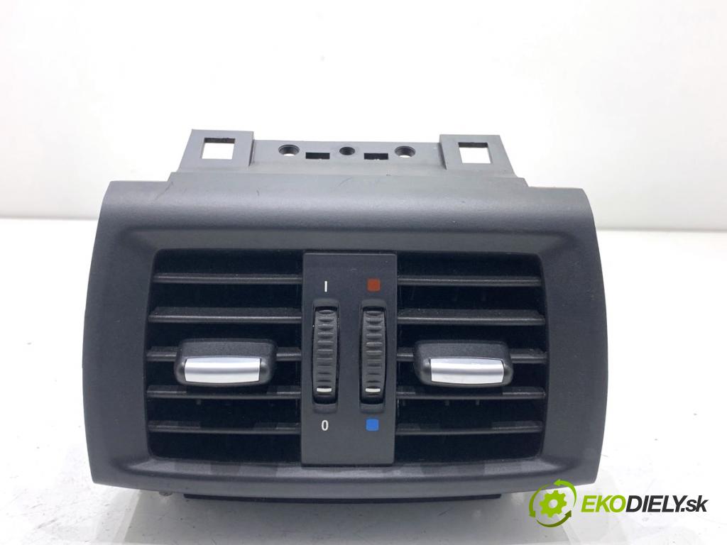 BMW F25 SUV 2016 180 kW xDrive 28 i 1997 mří topení zadní část 9200888