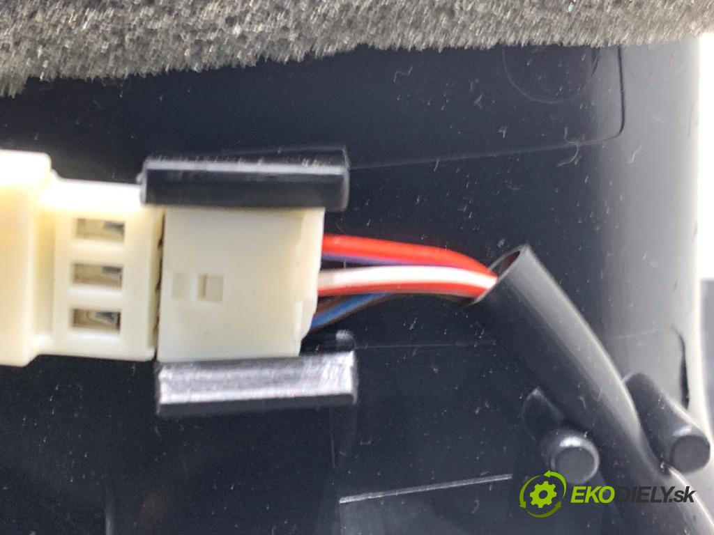 BMW F25 SUV 2016 180 kW xDrive 28 i 1997 mří topení zadní část 9200888