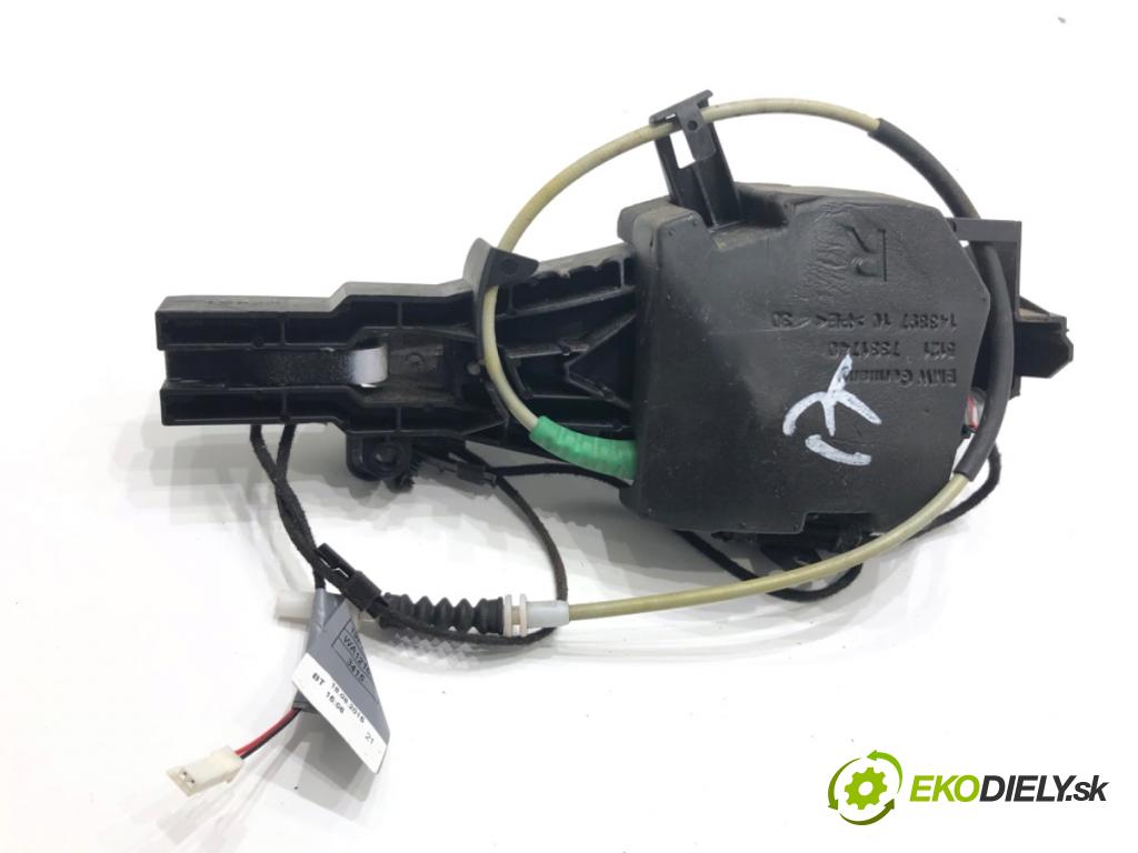 BMW F25 SUV 2016 180 kW xDrive 28 i 1997 Kľučka vonkajšia pravy zad