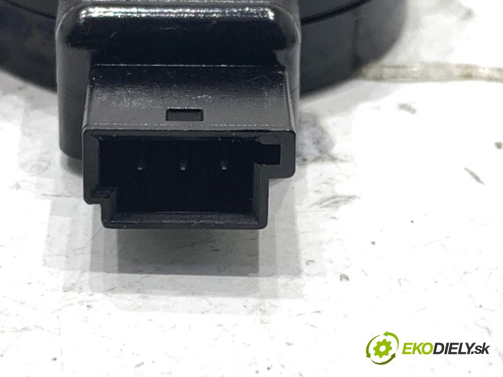 BMW F25 SUV 2016 180 kW xDrive 28 i 1997 Snímač dažďa 9389454 (Snímač dažďa)