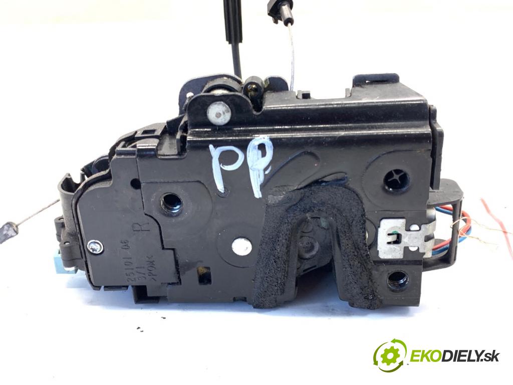 SKODA ROOMSTER nadwozie wielkoprzestrzenne (MPV) 2012 63 kW 1.4 1390 zámok Dvere pravy predný 5J1837016A