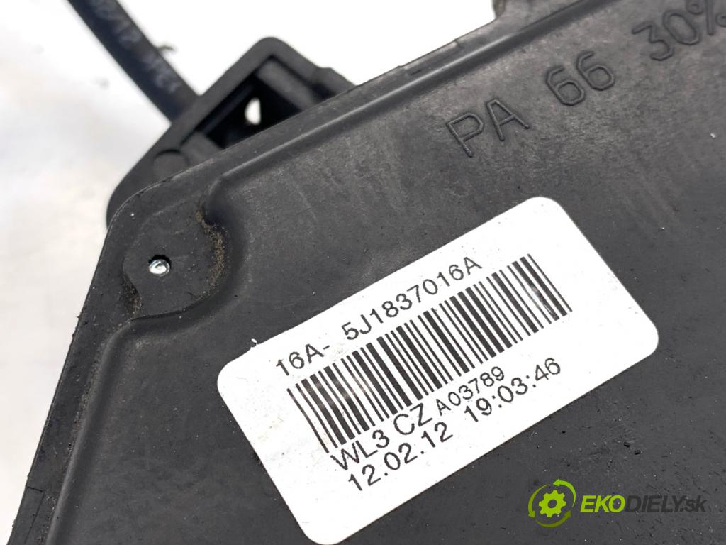 SKODA ROOMSTER nadwozie wielkoprzestrzenne (MPV) 2012 63 kW 1.4 1390 zámok Dvere pravy predný 5J1837016A