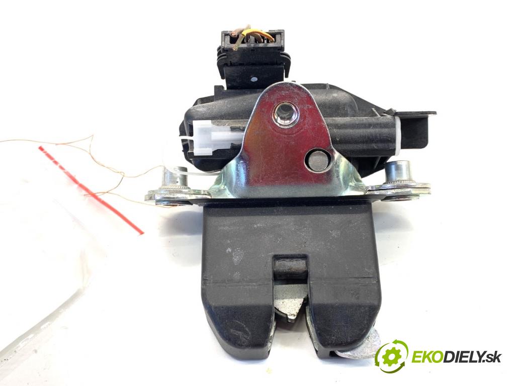 SKODA ROOMSTER nadwozie wielkoprzestrzenne (MPV) 2012 63 kW 1.4 1390 zámok dverí zad 5J0827501D