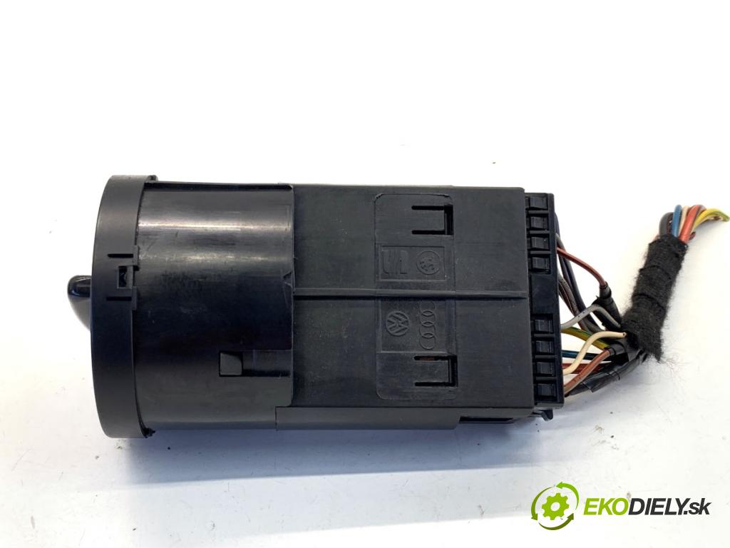 SKODA ROOMSTER nadwozie wielkoprzestrzenne (MPV) 2012 63 kW 1.4 1390 Spínač svetiel 3B0941531B