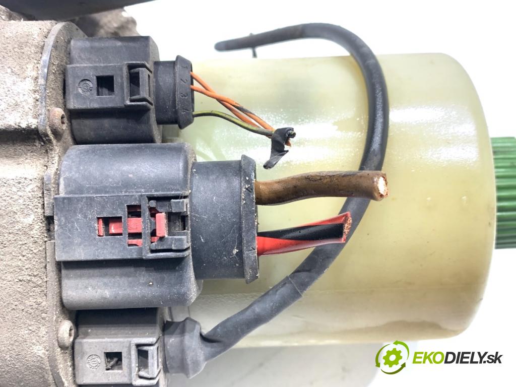 SKODA ROOMSTER nadwozie wielkoprzestrzenne (MPV) 2012 63 kW 1.4 1390 pumpa servočerpadlo 6R0423156B (Servočerpadlo)