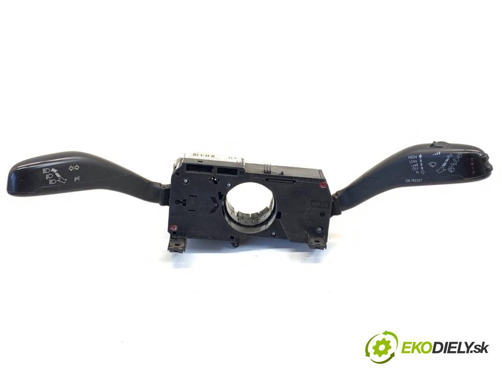 SKODA ROOMSTER nadwozie wielkoprzestrzenne (MPV) 2012 63 kW 1.4 1390 Prepínač kombinovaný 6Q0953503DQ (Prepínacie páčky pod volantom)