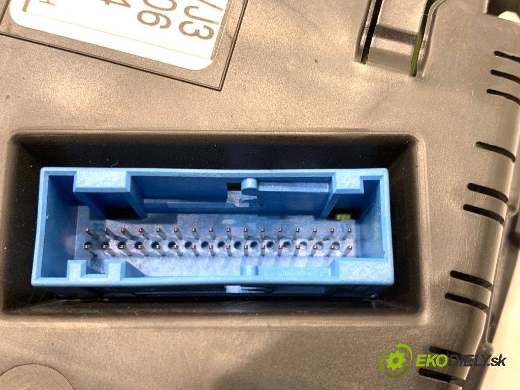 SKODA ROOMSTER nadwozie wielkoprzestrzenne (MPV) 2012 63 kW 1.4 1390 Prístrojovka 5J0920811H (Prístrojová doska)