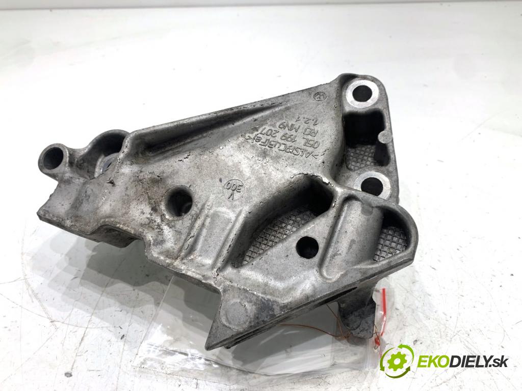 SKODA OCTAVIA IV Kombi 2023 110 kW 2.0 TDI 1968 Držiak Motor 05L199207