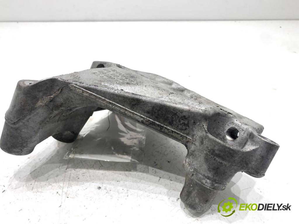 SKODA OCTAVIA IV Kombi 2023 110 kW 2.0 TDI 1968 Držiak Motor 05L199207