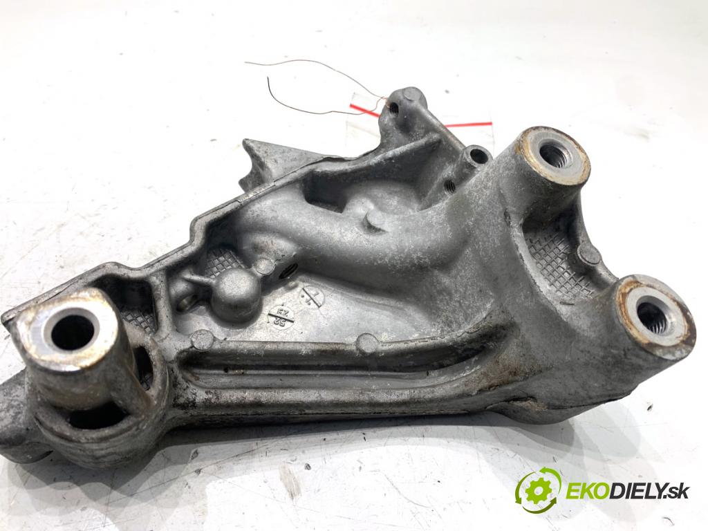 SKODA OCTAVIA IV Kombi 2023 110 kW 2.0 TDI 1968 Držiak Motor 05L199207