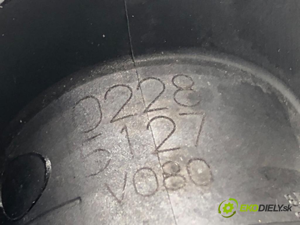 SKODA OCTAVIA IV Kombi 2023 110 kW 2.0 TDI 1968 rúrka EGR 05L131521B