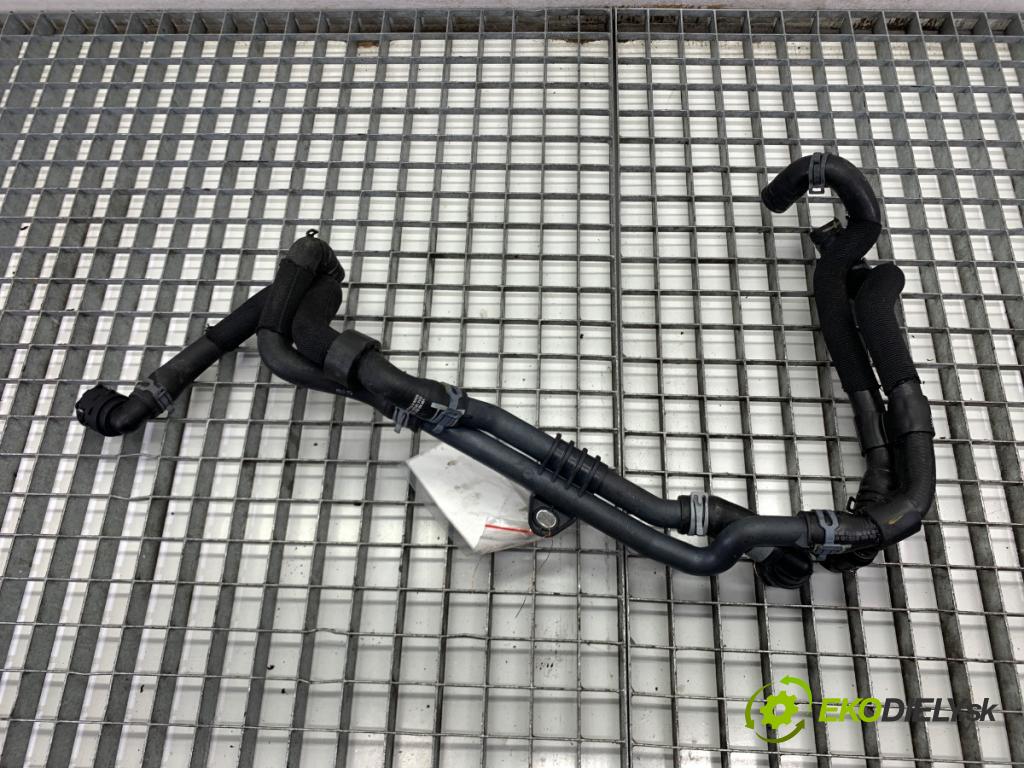 SKODA OCTAVIA IV Kombi 2023 110 kW 2.0 TDI 1968 rozdělovač vody 3Q0121070S