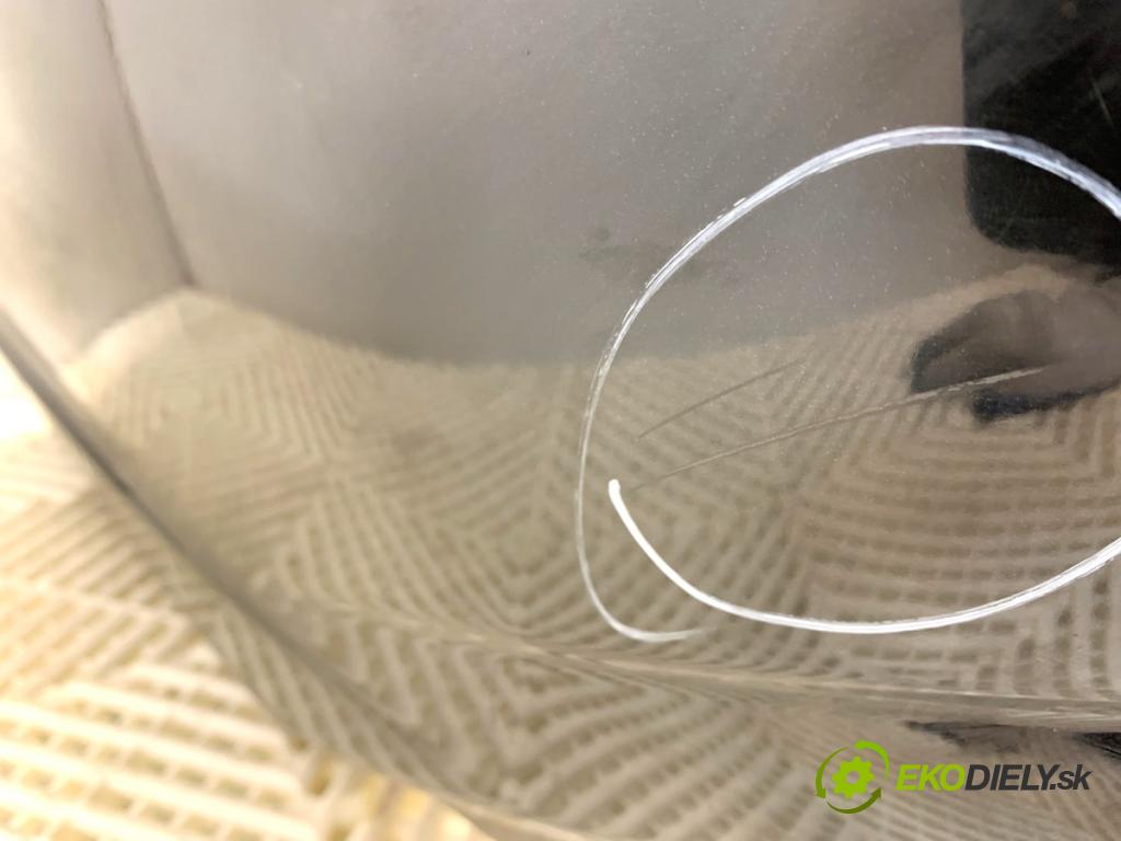 AUDI A6 C7 Kombi 2016 200 kW 3.0 TDI quattro 2967 Nárazník zad LY9T (Kľučka dverí ostatné)