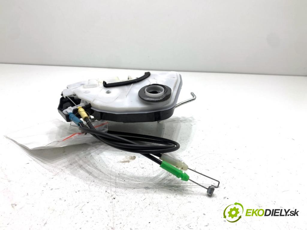 SUZUKI IGNIS III liftback 2017 66 kW 1.2 (ATK412) 1242 zámok Dvere ľavy predný