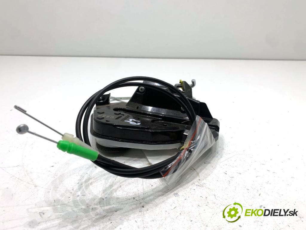 SUZUKI IGNIS III liftback 2017 66 kW 1.2 (ATK412) 1242 zámok Dvere ľavy predný