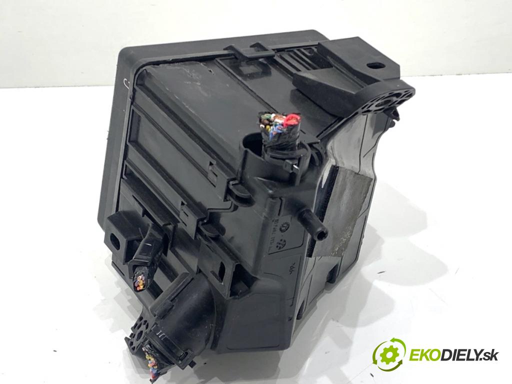 SUZUKI IGNIS III liftback 2017 66 kW 1.2 (ATK412) 1242 skříňka poistková  (Pojistková skříňka)