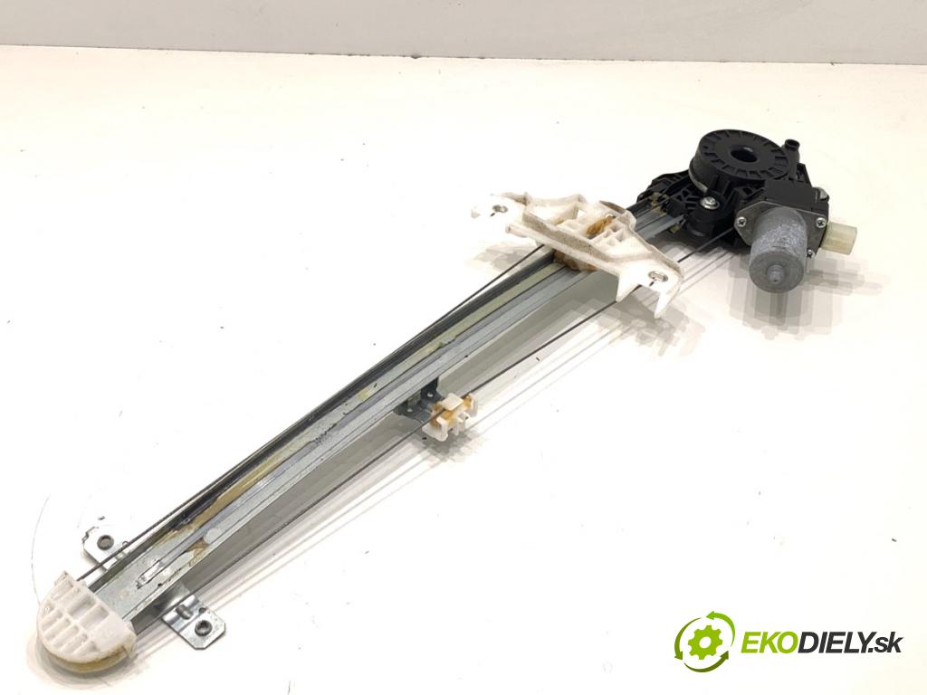 SUZUKI IGNIS III liftback 2017 66 kW 1.2 (ATK412) 1242 Mechanizmus okna ľavy predný 83460-65P00