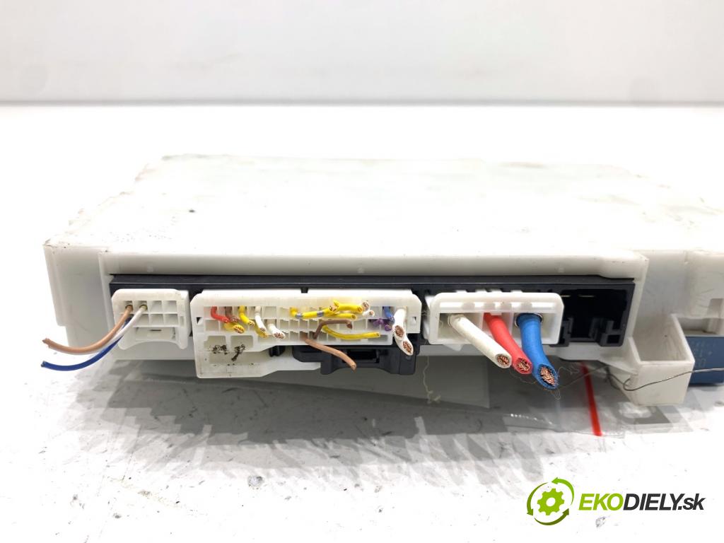 SUZUKI IGNIS III liftback 2017 66 kW 1.2 (ATK412) 1242 modul BSI  (Pojistková skříňka)