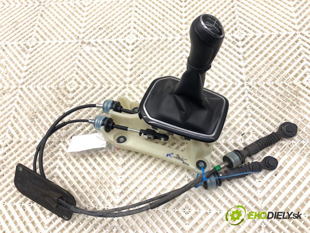 SUZUKI IGNIS III liftback 2017 66 kW 1.2 (ATK412) 1242 kulisa  (Řadicí páka (kulisa) )