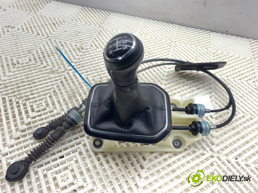 SUZUKI IGNIS III liftback 2017 66 kW 1.2 (ATK412) 1242 kulisa  (Řadicí páka (kulisa) )