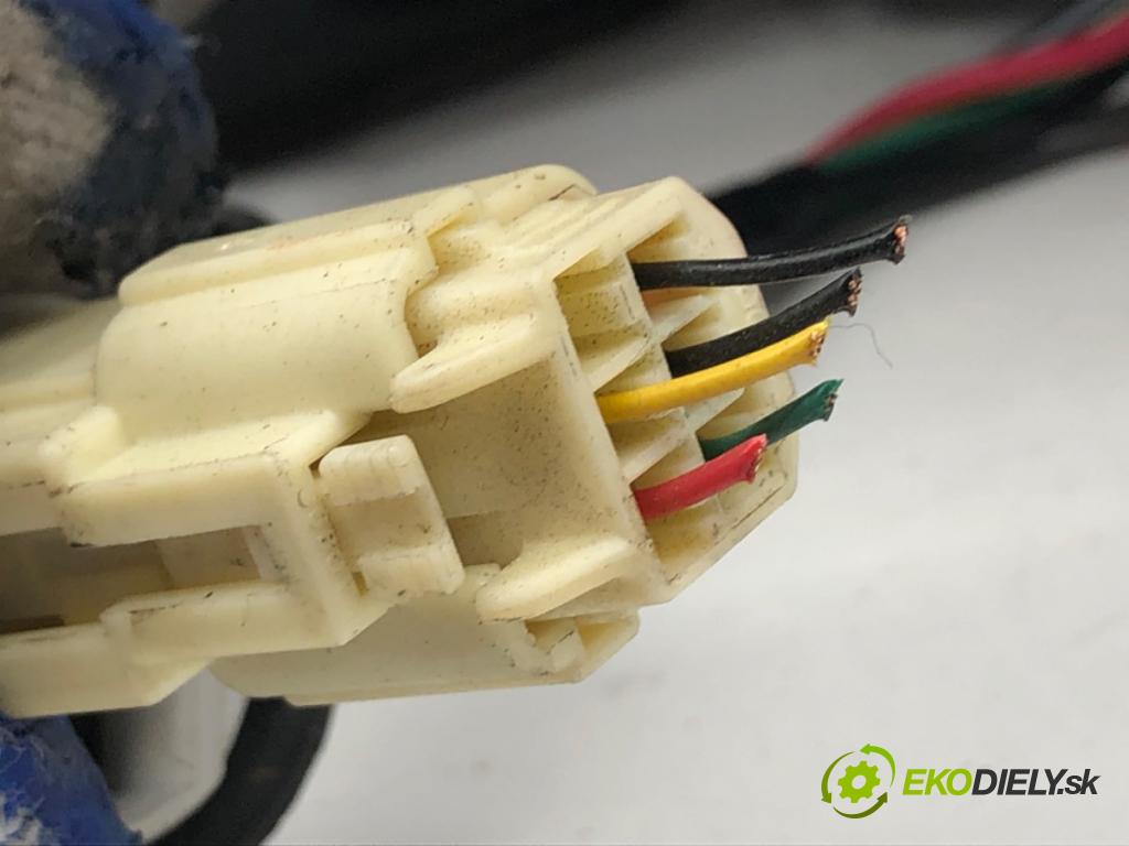 SUZUKI IGNIS III liftback 2017 66 kW 1.2 (ATK412) 1242 světlo levý zadní část