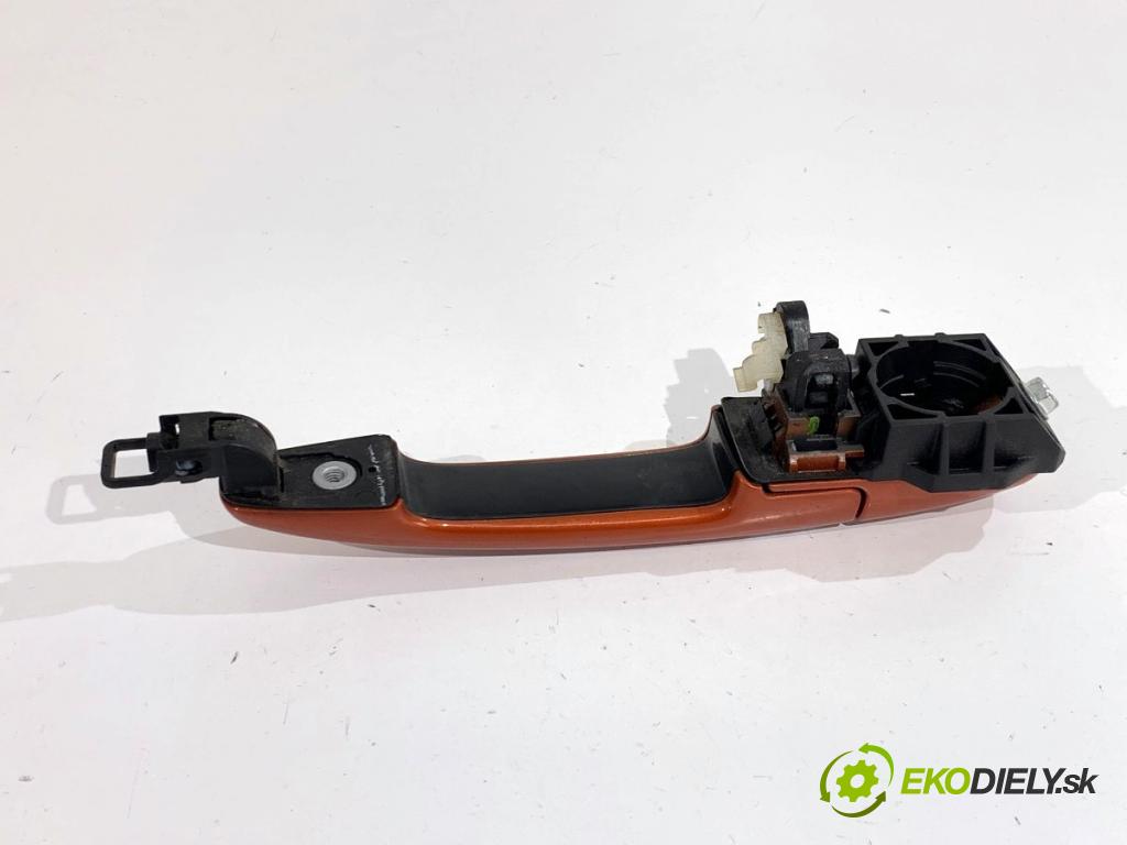 SUZUKI IGNIS III liftback 2017 66 kW 1.2 (ATK412) 1242 Kľučka vonkajšia pravy predný