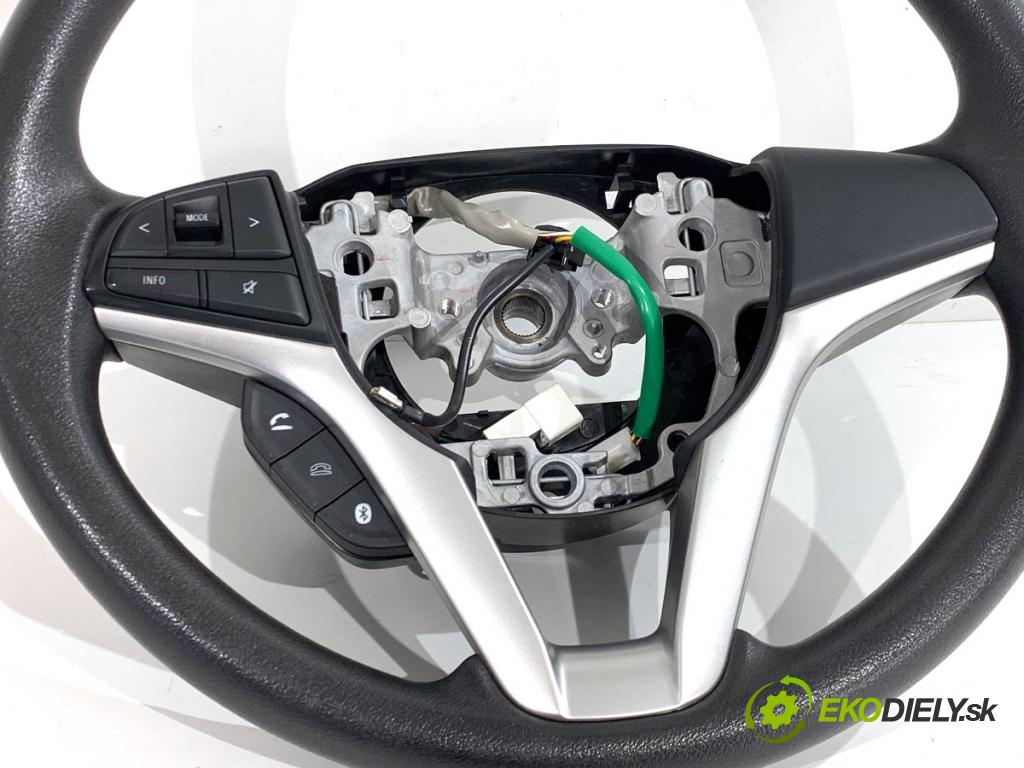 SUZUKI IGNIS III liftback 2017 66 kW 1.2 (ATK412) 1242 Volant  (Volant)