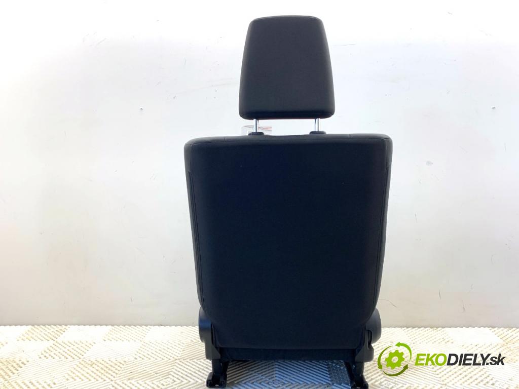 SUZUKI IGNIS III liftback 2017 66 kW 1.2 (ATK412) 1242 sedadlo pravý přední část