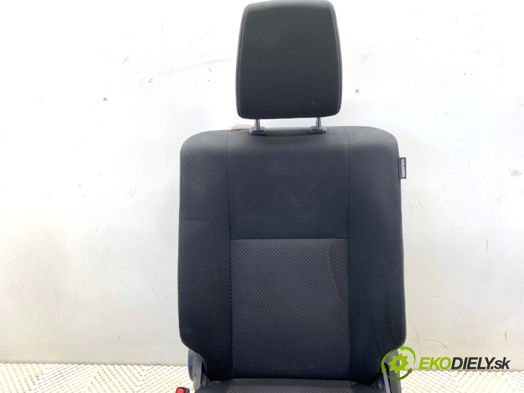 SUZUKI IGNIS III liftback 2017 66 kW 1.2 (ATK412) 1242 sedadlo levý přední část