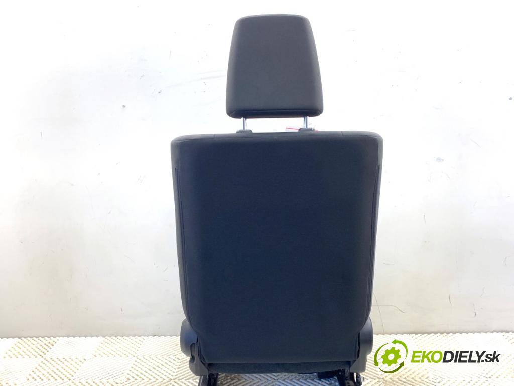 SUZUKI IGNIS III liftback 2017 66 kW 1.2 (ATK412) 1242 sedadlo levý přední část