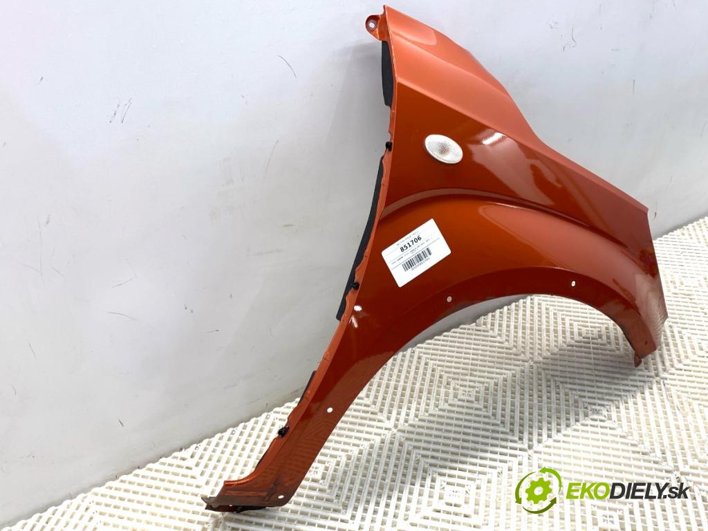 SUZUKI IGNIS III liftback 2017 66 kW 1.2 (ATK412) 1242 blatník pravý přední část