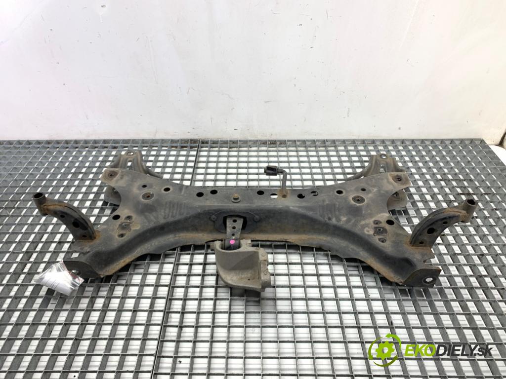 SUZUKI IGNIS III liftback 2017 66 kW 1.2 (ATK412) 1242 výztuha pod motor  (Přední výztuha)