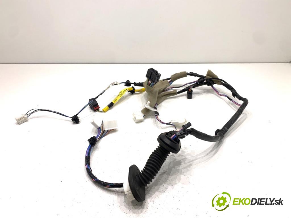 SUZUKI IGNIS III liftback 2017 66 kW 1.2 (ATK412) 1242 káblovačka dveře přední část levý 