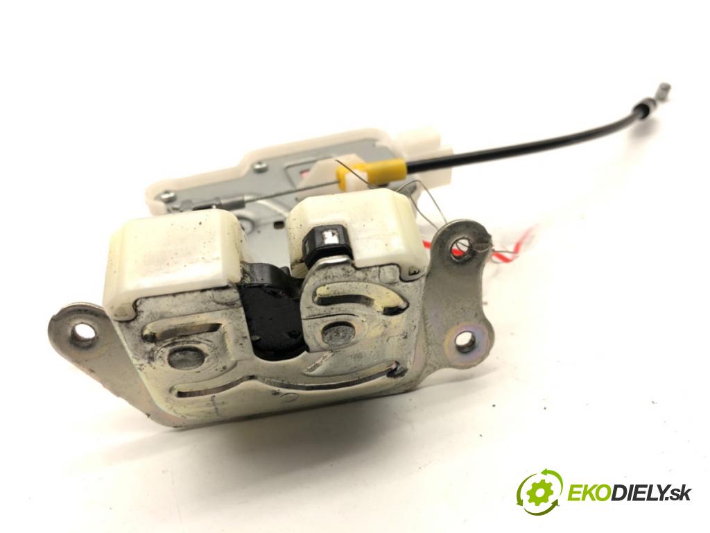 SUZUKI IGNIS III liftback 2017 66 kW 1.2 (ATK412) 1242 zámok dverí zad 