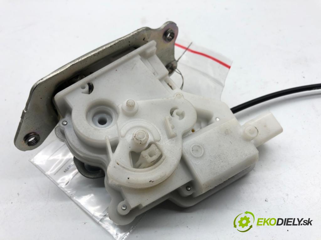 SUZUKI IGNIS III liftback 2017 66 kW 1.2 (ATK412) 1242 zámok dveří zadní část