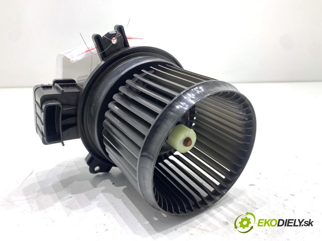 SUZUKI IGNIS III liftback 2017 66 kW 1.2 (ATK412) 1242 ventilátor kúrenia 