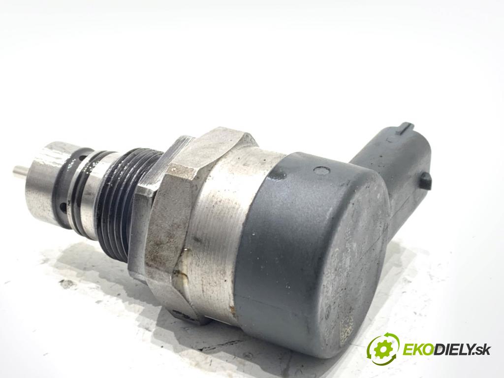 JAGUAR F-PACE SUV 2016 120 kW 2.0 TD4 1999 Regulátor tlaku paliva 0281006464 (Palivový systém ostatní)