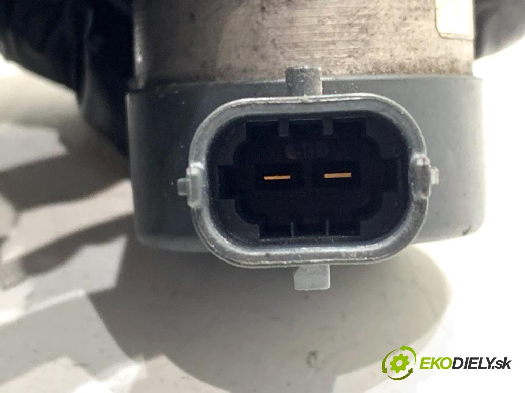 JAGUAR F-PACE SUV 2016 120 kW 2.0 TD4 1999 Regulátor tlaku paliva 0281006464 (Palivový systém ostatní)