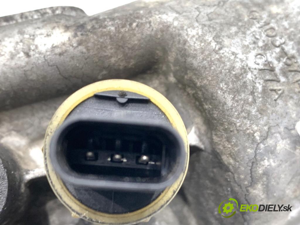 JAGUAR F-PACE SUV 2016 120 kW 2.0 TD4 1999 Obal filtra oleja G4D3-6714-A (Obal olejového filtra)