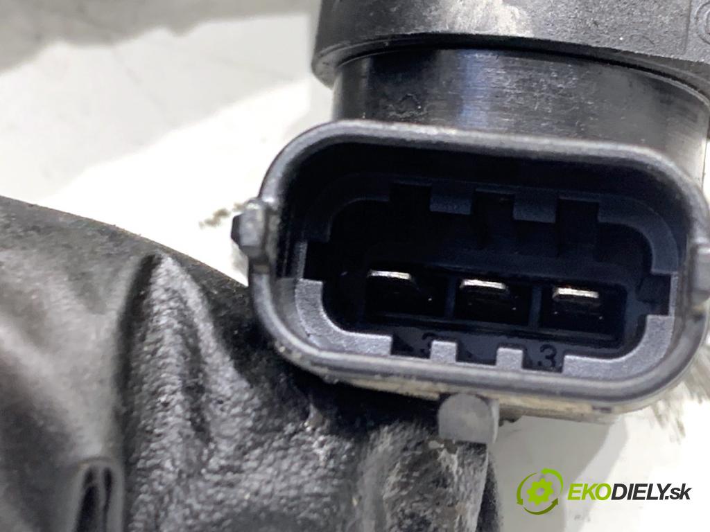 JAGUAR F-PACE SUV 2016 120 kW 2.0 TD4 1999 snímač pozice vačkového hřídele G4D3-12K073-AA (Snímač polohy klikového hřídele)