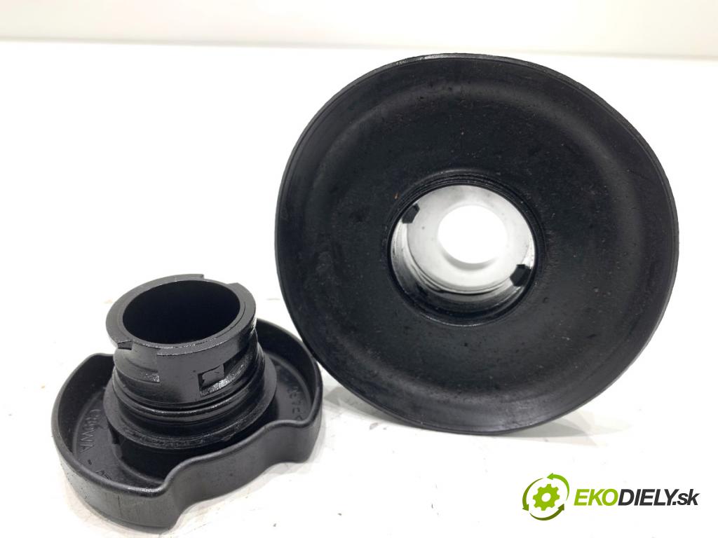 JAGUAR F-PACE SUV 2016 120 kW 2.0 TD4 1999 zátka nádrže oleje G4D3-6763-AA