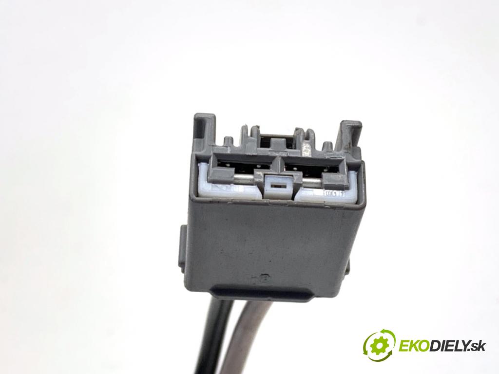 OPEL ASTRA J sedan 2017 103 kW 1.4 LPG (69) 1364 ventilátor kúrenia U7253002