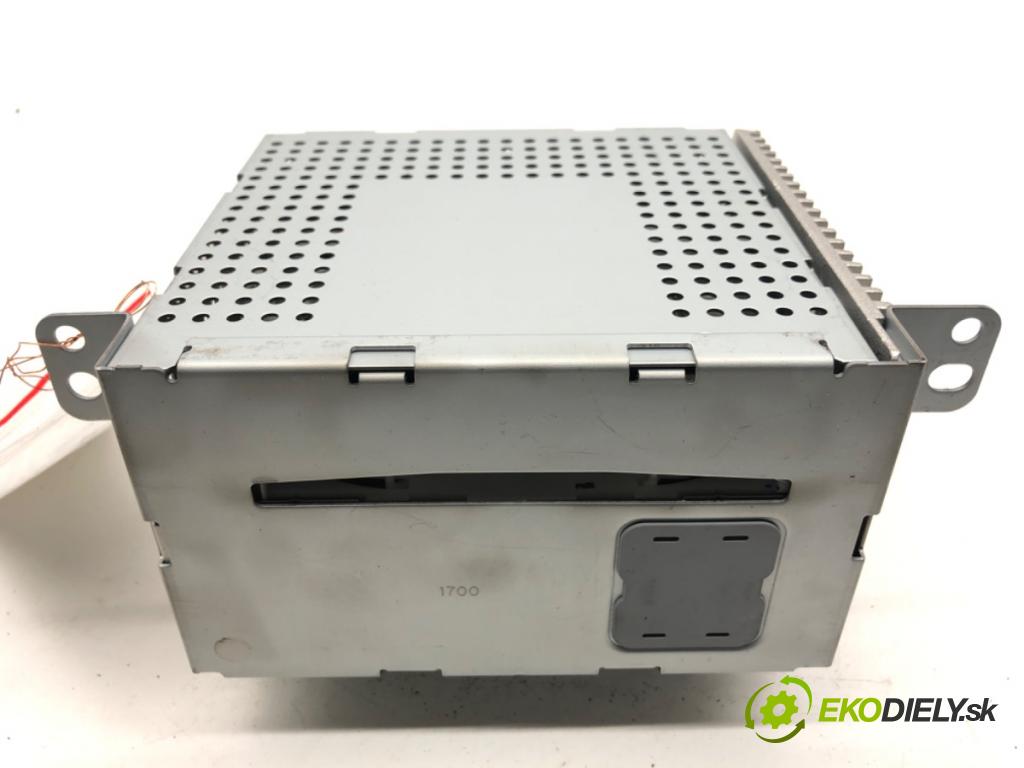 OPEL ASTRA J sedan 2017 103 kW 1.4 LPG (69) 1364 RADIO 557799431 (Audio zařízení)