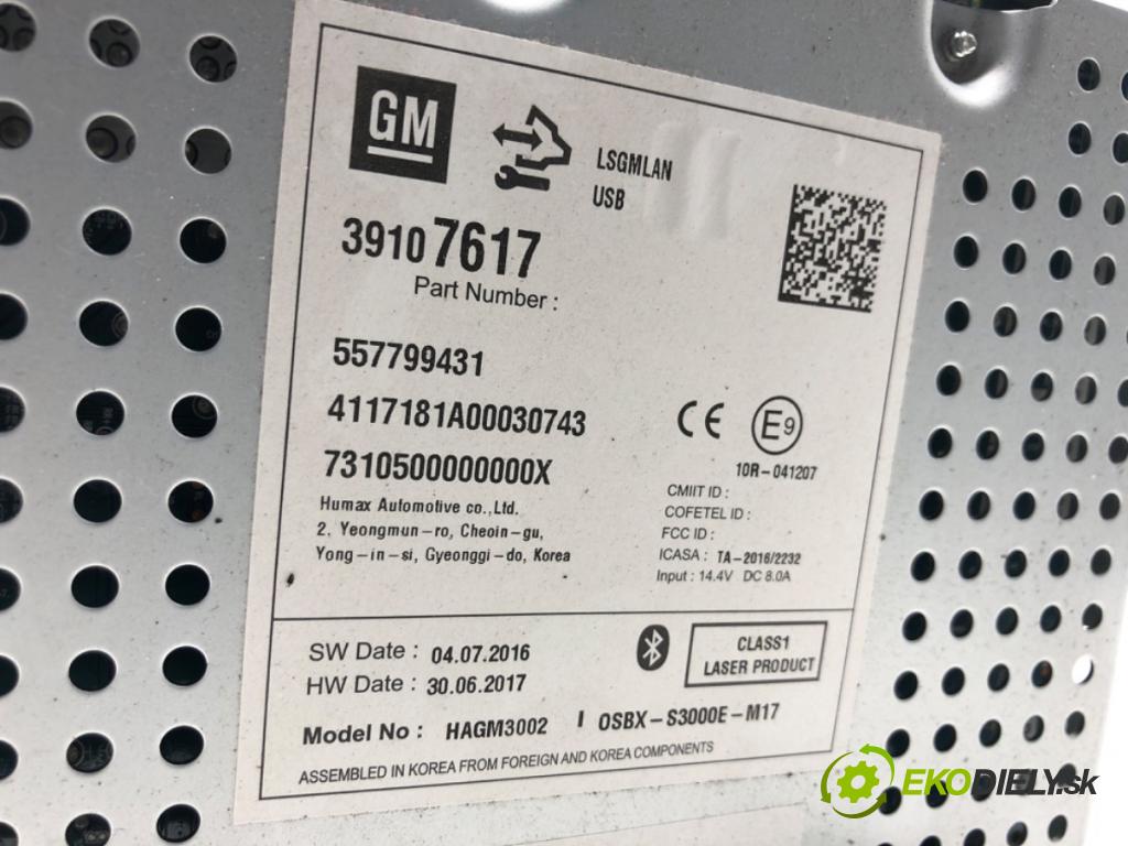 OPEL ASTRA J sedan 2017 103 kW 1.4 LPG (69) 1364 RADIO 557799431 (Audio zariadenie)