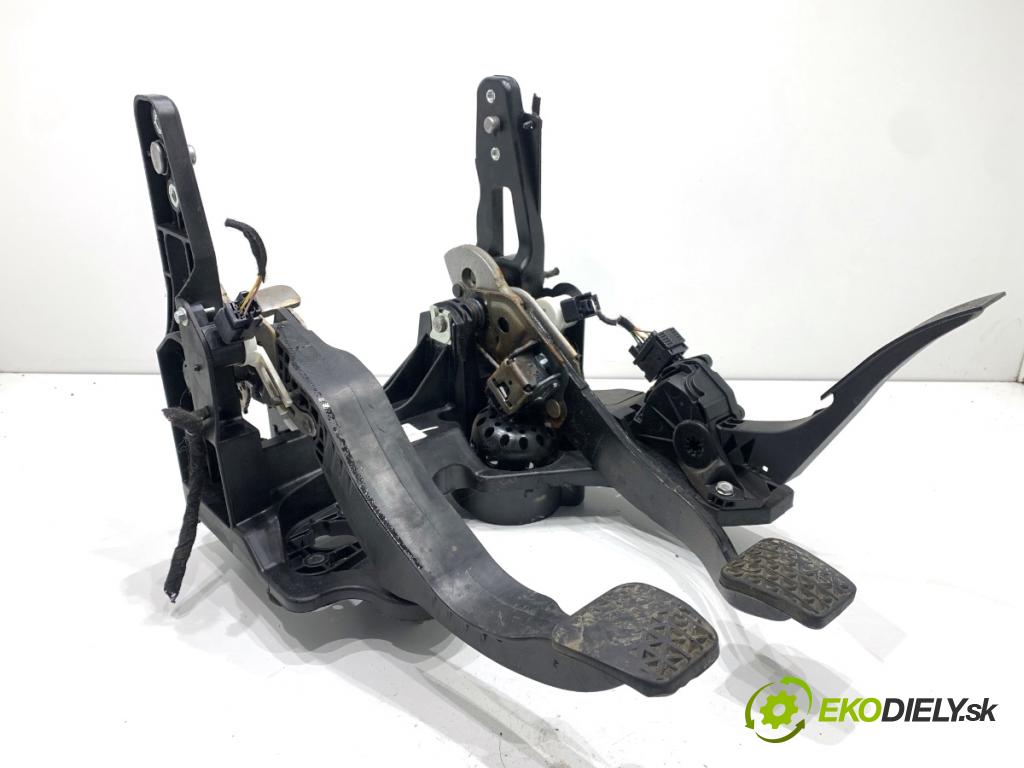 OPEL ASTRA J sedan 2017 103 kW 1.4 LPG (69) 1364 PEDÁL: 39032843 (Potenciometr plynového pedálu)