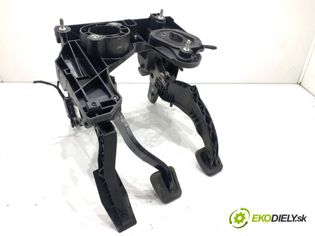 OPEL ASTRA J sedan 2017 103 kW 1.4 LPG (69) 1364 PEDÁL: 39032843 (Potenciometr plynového pedálu)