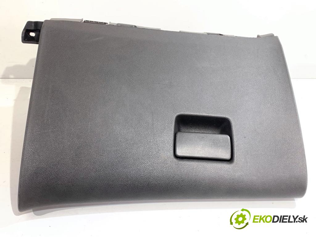 OPEL ASTRA J sedan 2017 103 kW 1.4 LPG (69) 1364 Priehradka, kastlík spolujazdca 13262607 (Priehradka (kastlík))