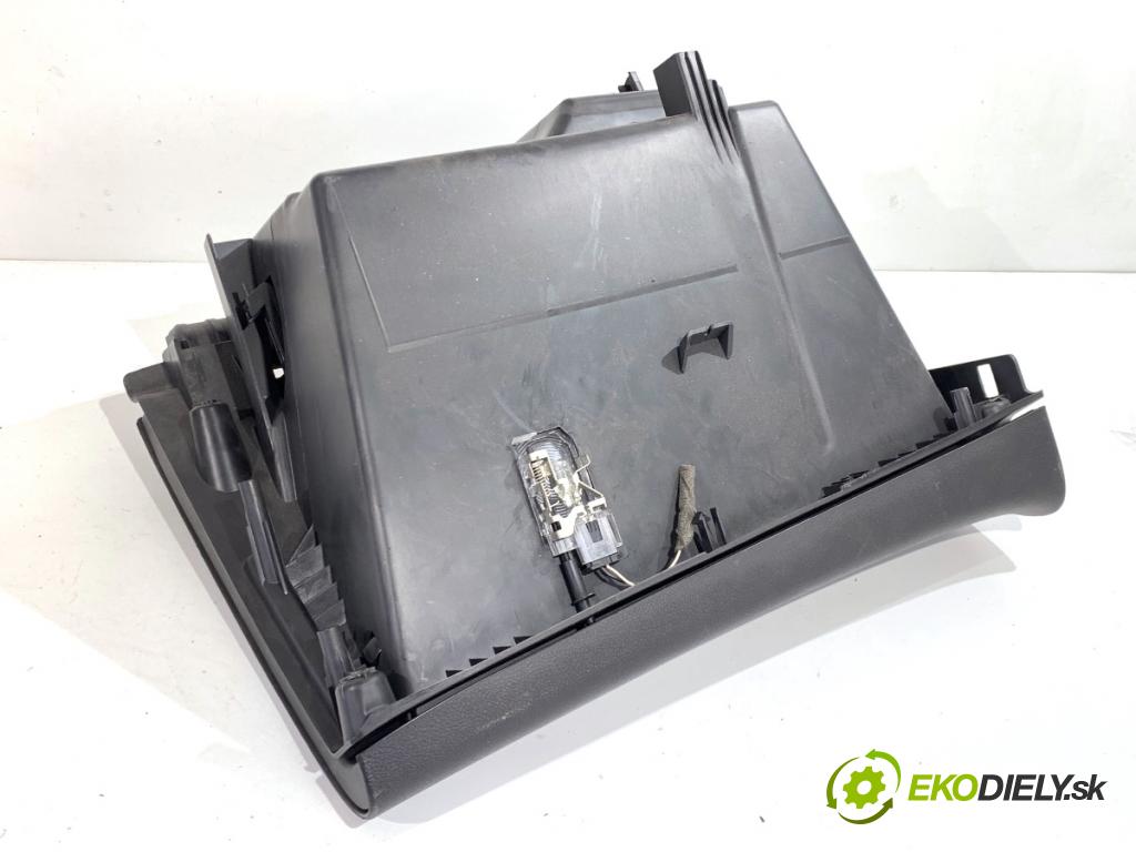 OPEL ASTRA J sedan 2017 103 kW 1.4 LPG (69) 1364 Priehradka, kastlík spolujazdca 13262607 (Priehradka (kastlík))